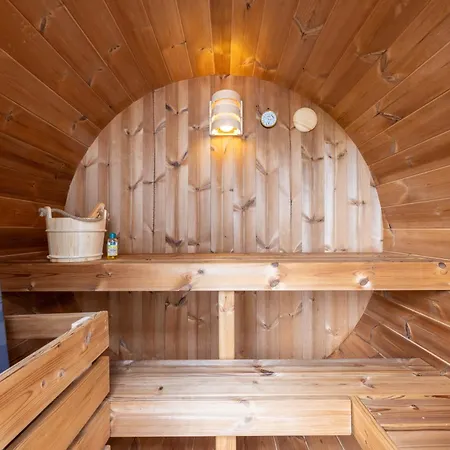 Mit Sauna, Kamin & Fernblick Im Steigerwald Шале *